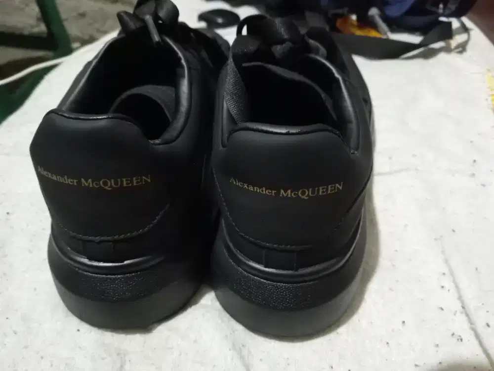 Sepatu Sneaker Alexander McQueen