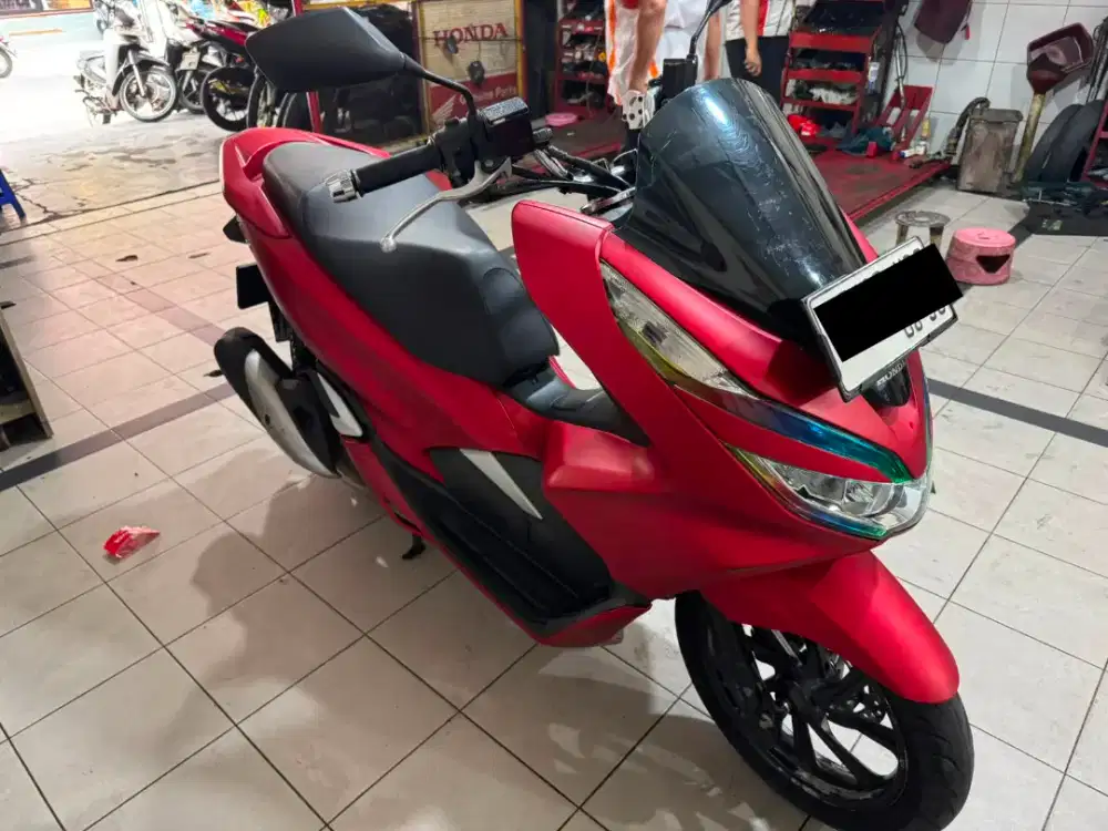 Honda PCX 150 CBS KM 27rb Good Condition.