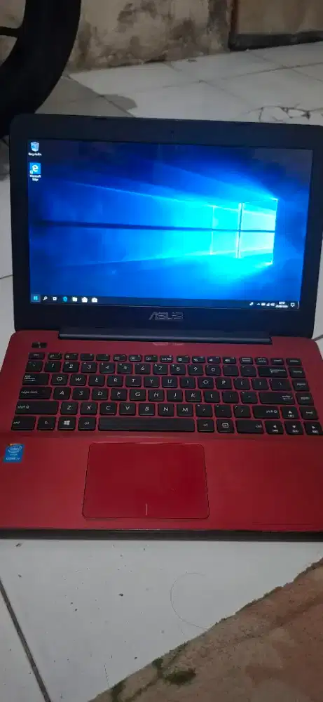 DIJUAL LAPTOP ASUS A455L Core i3-5005U - 1.700.000 (NEGO)