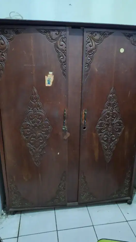 Lemari pakaian jadul full JATI