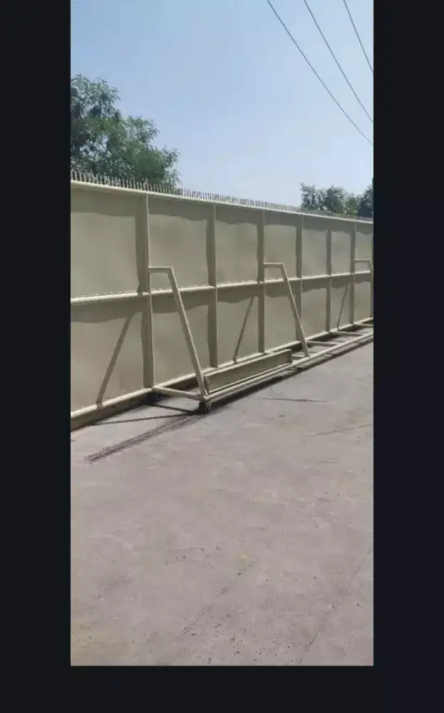 Pintu Gerbang Pabrik