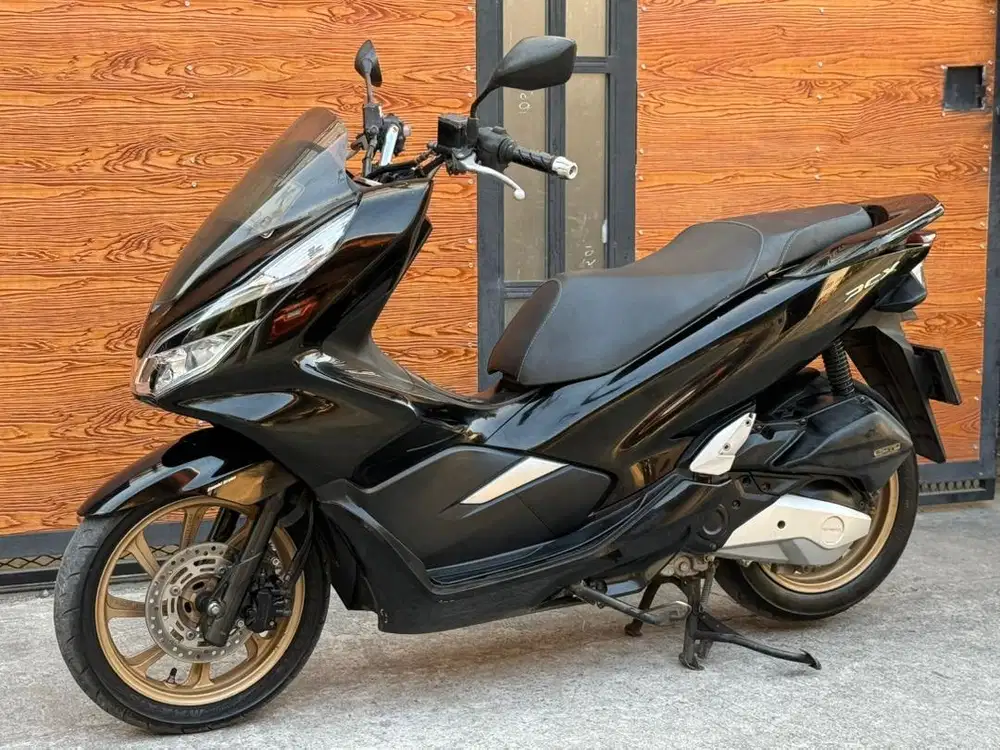 Pcx 2018 lengkap jual cepat