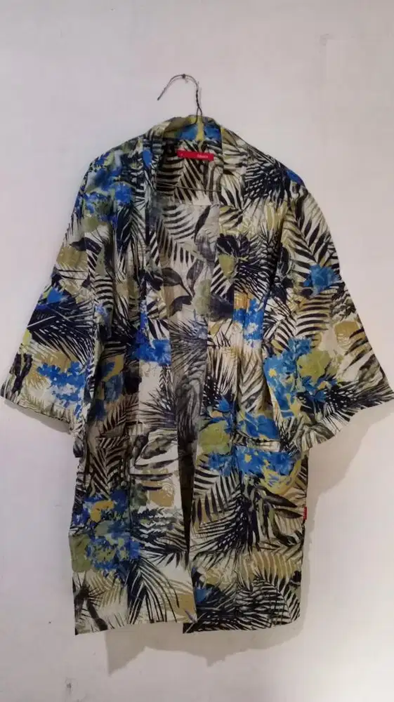 OUTER DAUKY MOTIF