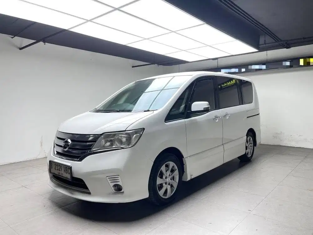 Nissan Serena HWS Panoramic 2.0 AT 2013