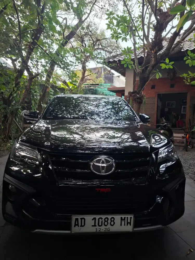 Fortuner VRZ TRD 2018 matic diesel bagus poll