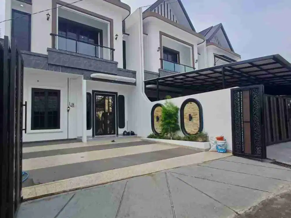 Rumah Bagus 2 Lantai American Classic Dalam Cluster LT 142 Di Jagakarsa Jakarta Selatan