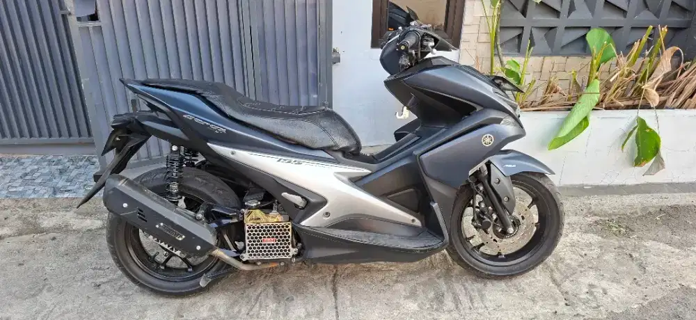 Aerox Connected blue