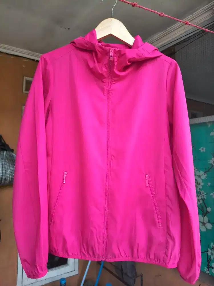 Uniqlo lightweight jaket