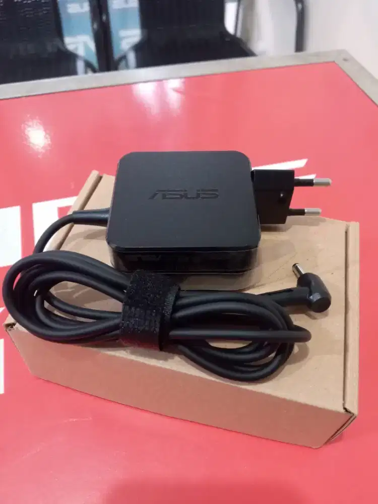 Adaptor Charger Laptop Asus
