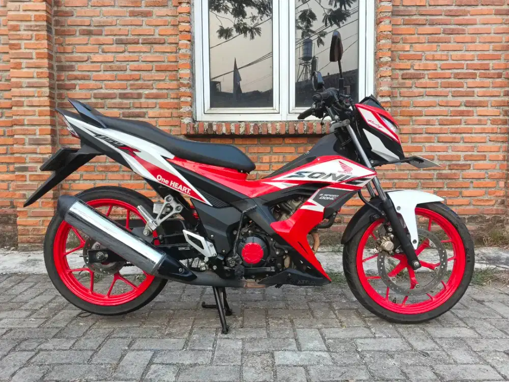 Honda Sonic 150 SE Red Racing 2023 Km Low Mulus Pajak On 2027 Panjang