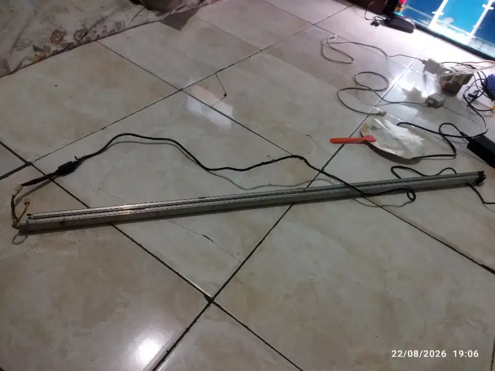 Lampu gantung aquarium