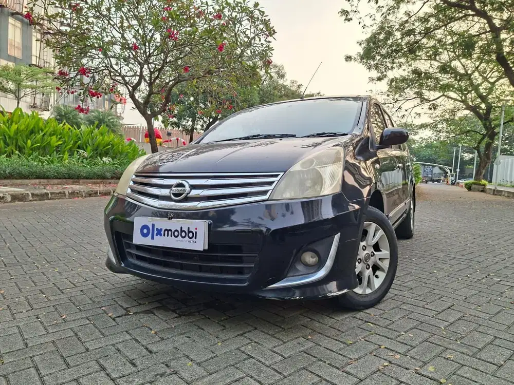 [DP 0%] Nissan Grand livina 2011 BKZ