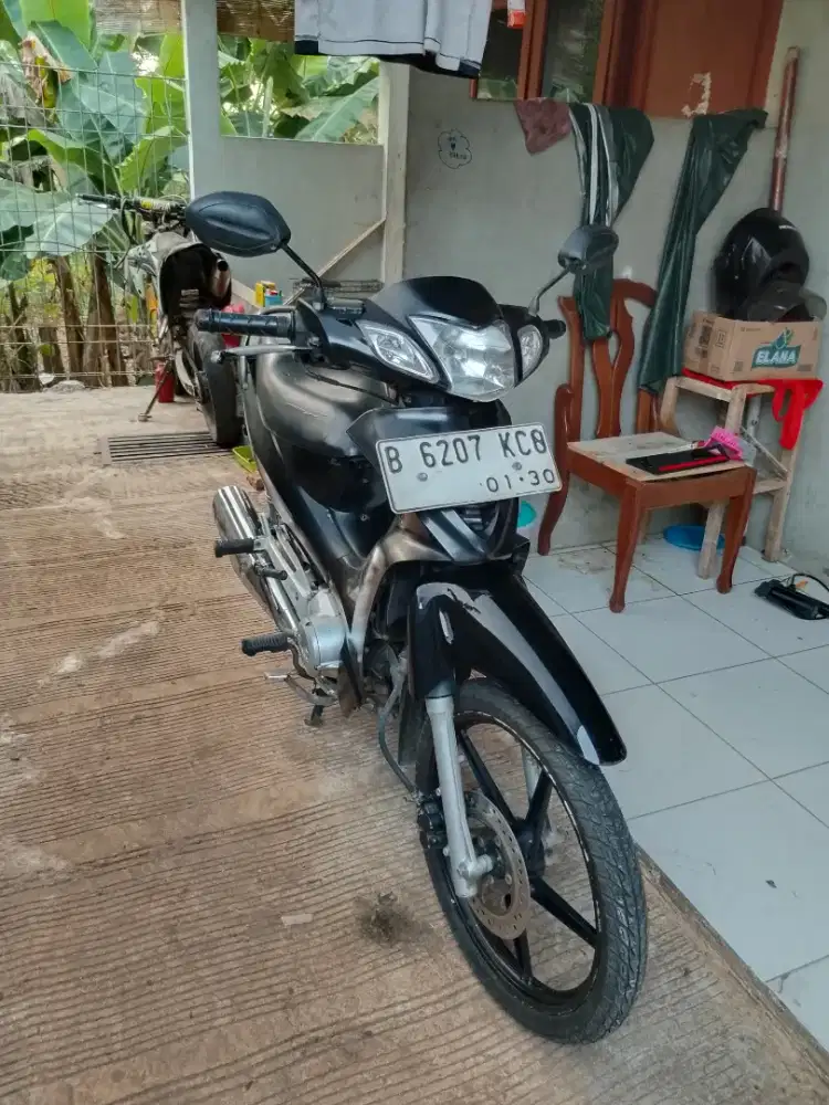 Honda karisma X 2004
