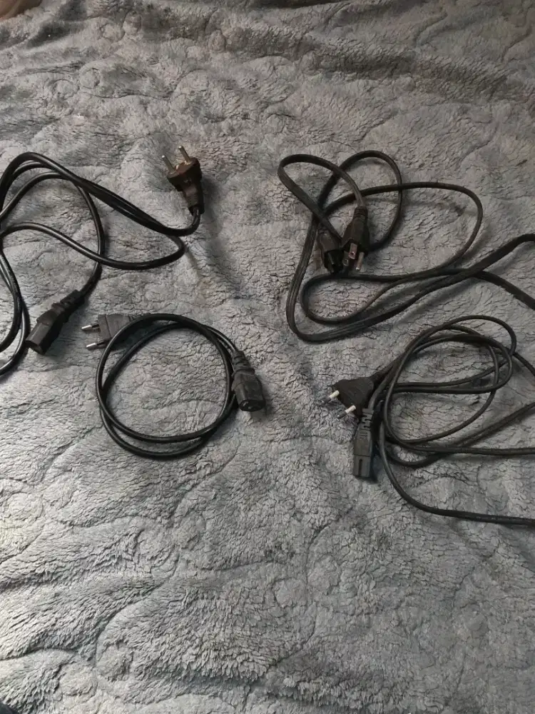 Kabel Kabel Power original,Fungsi normal,Harga 45K/pcs