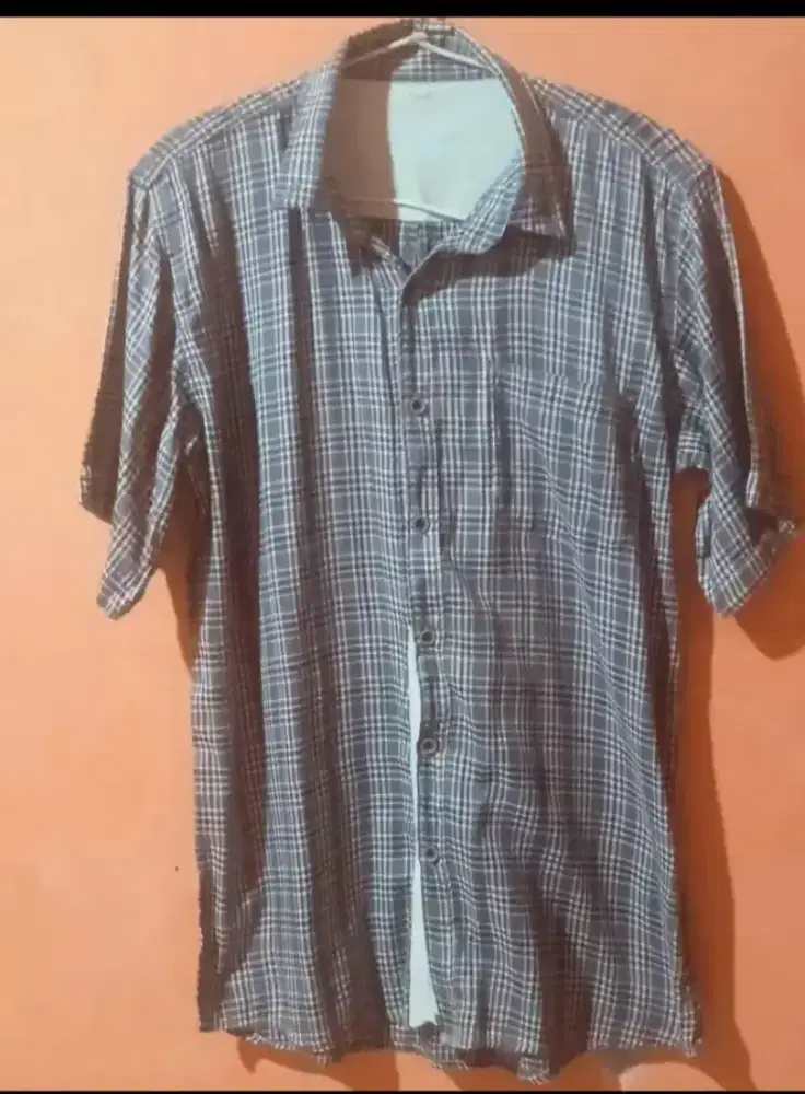 Kemeja Lengan Pendek