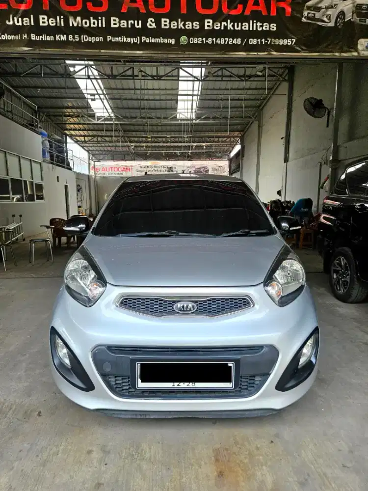 Kia Picanto SE AT Matic 2012