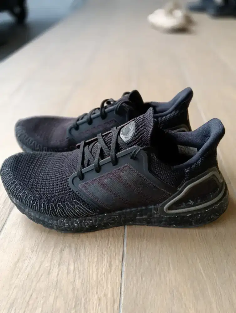 Sepatu Adidas Ultra boost James bond 007