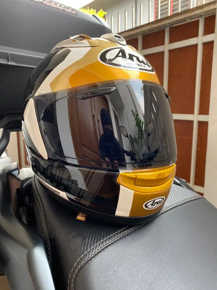 Arai RX7X - Rea Gold Edition