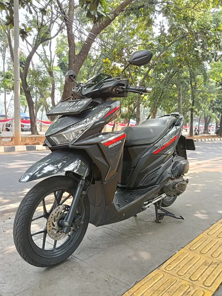 DIJUAL CASH HONDA VARIO LED OLD 125 CBS FI THN 2017 PJK IDUP