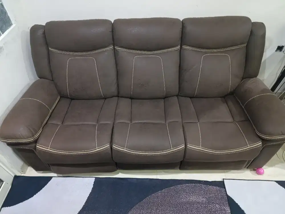 Di jual Sofa Super Empuk, Gratis Sofa Santai seharga 3,5jta