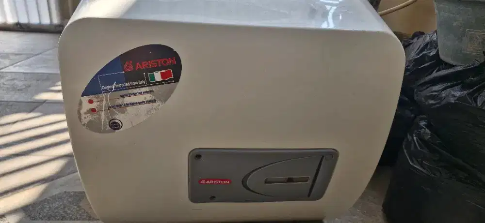 Jual water heater listrik bekas