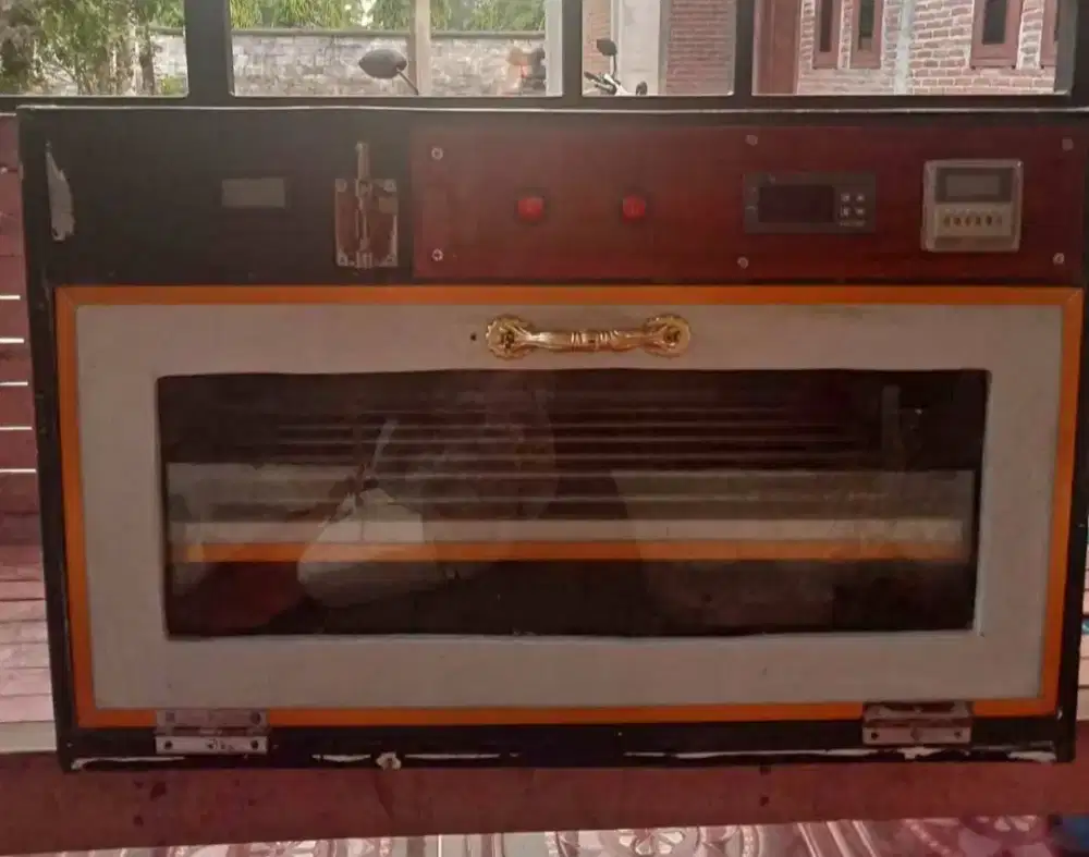 Incubator atau penetes telur kapasitas 50 full otomatis siap pakek