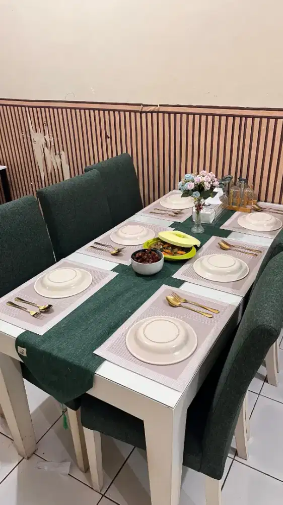 Meja Makan 6 kursi Kaca Kayu