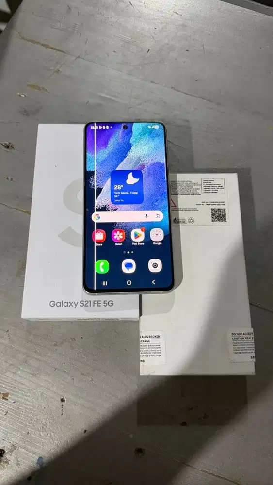 Samsung S21FE White 5G 8/256GB SEIN Lengkap