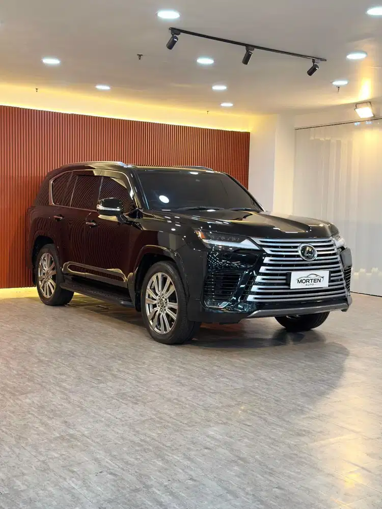 Lexus LX 600 VIP 4 Seater 2022 Odo 10 Ribu Record Antik Bergaransi