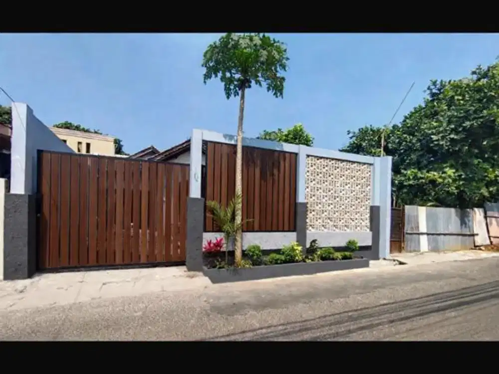 Di jual rumah  Jl cirende indah 1 . Pd cabe ciputat timur Nempel dengan jaksel