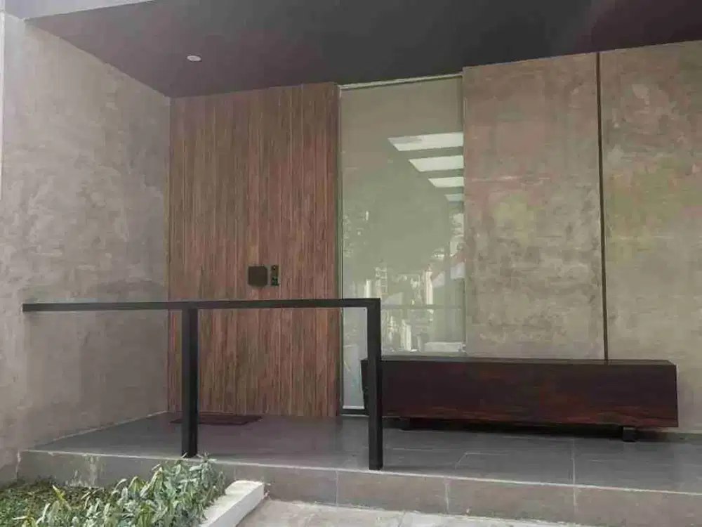 DIJUAL, RUMAH SIAP HUNI,DISAIN INDISTRIAL,FULL FURNISHED, ROYAL PARK-CITRALAND