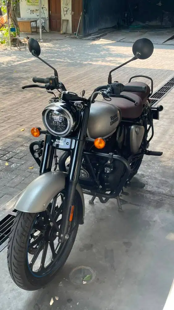 ROYAL ENFIELD CLASSIC 350 CC 2025 LOW KM