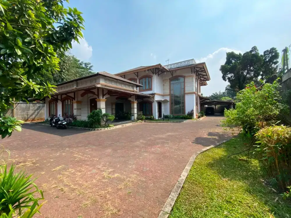 Dijual Rumah Luas Siap Huni Ada Swimming Pool Lokasi Strategis Dekat Aeon Mall Tanjung Barat di Jaksel Bs 18831