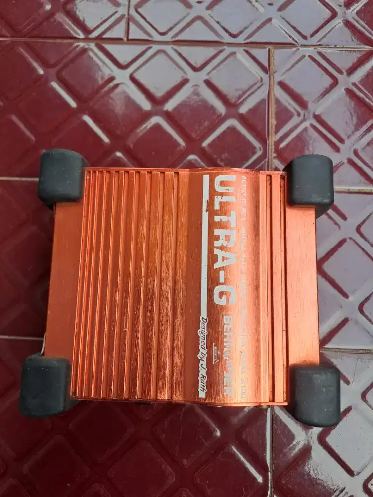 Di Box Behringer