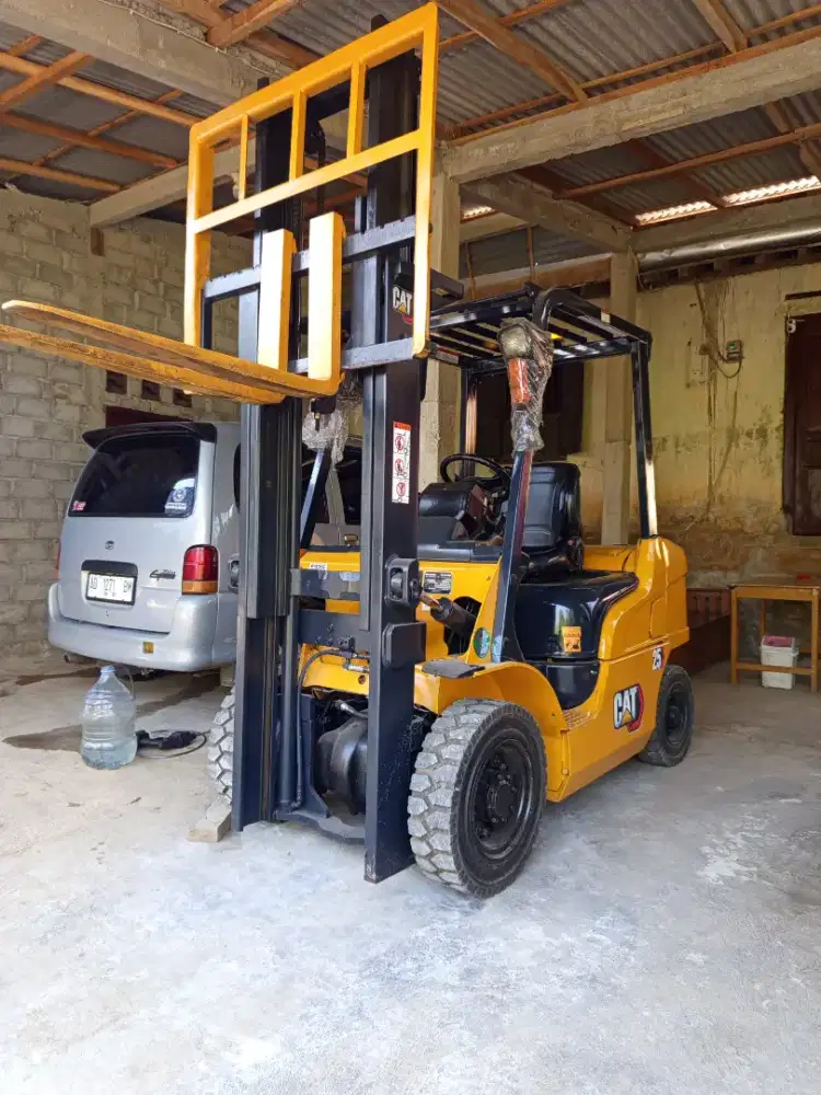 Forklift 2,5 Ton Caterpillar Diesel Mitsubishi manual