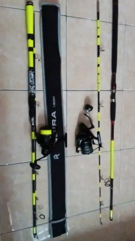 Dijual 2 set alat pancing lengkap 99% masih ori