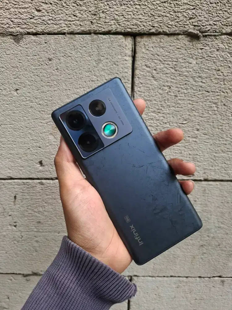 Infinix note 40 pro 5g 8/256