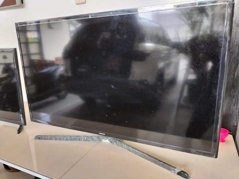 TV Smart TV Samsung 32 & 40 Inch