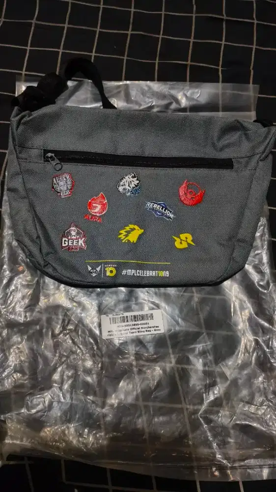 Tas slempang kondisi baru