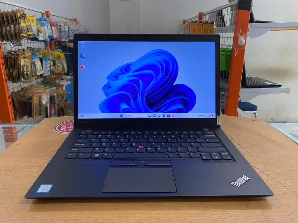 Lenovo ThinkPad T460S Core i5Gen6 Ram 8GB SSD 256GB Slim Mulus Garansi