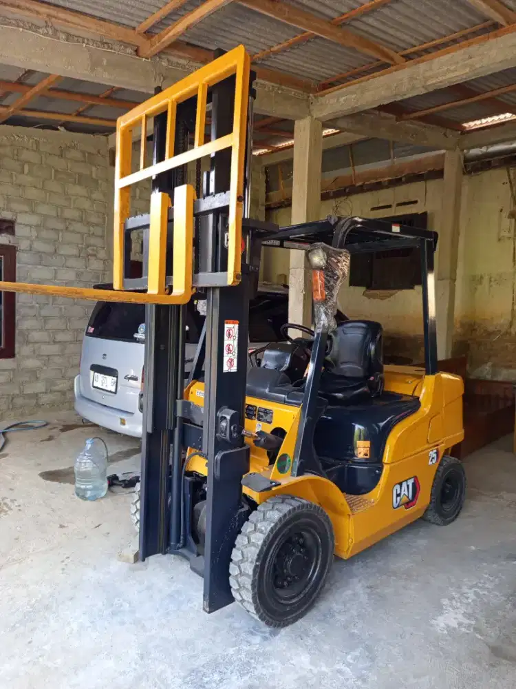 Forklift 2,5 Ton 2021 Caterpillar mesin Mitsubishi
