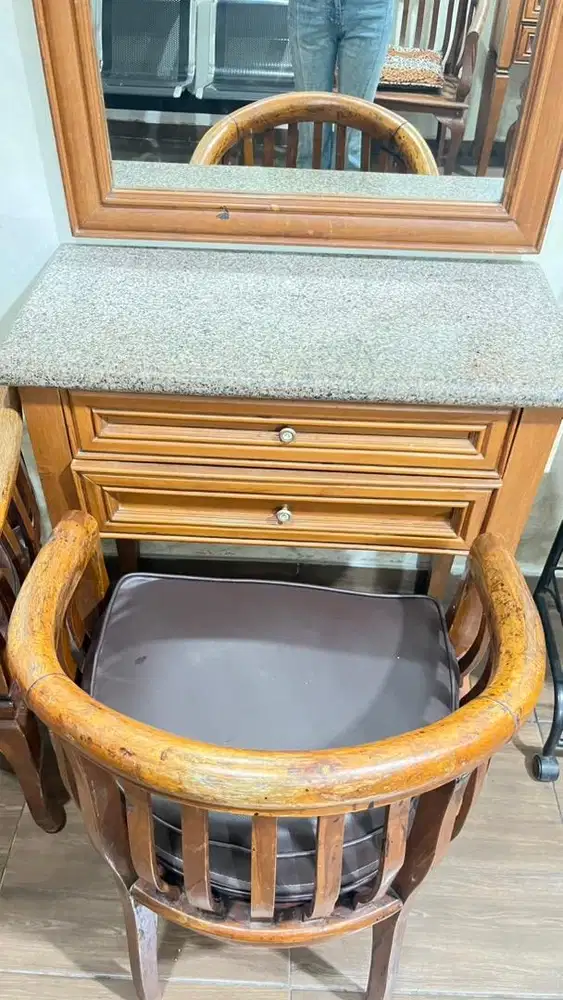 1 PAKET MEJA SALON / MEJA RIAS