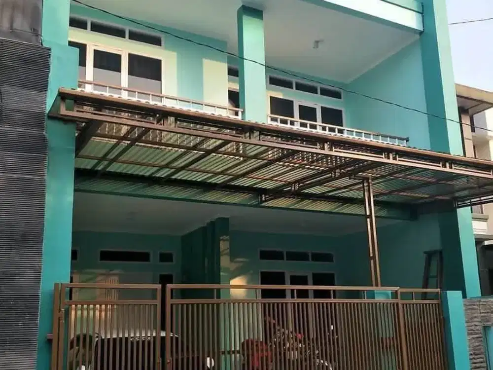 Jual rumah Terawat dalam komplek dekat dengan Pasar Caringin Bandung