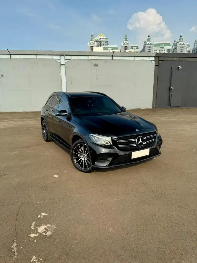 GLC200 AMG NIGHT EDITION 2019