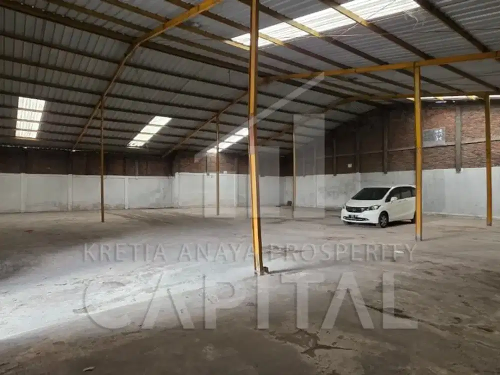 2 GUDANG BERSEBELAHAN DI PUSAT KOTA MAINROAD KOPO