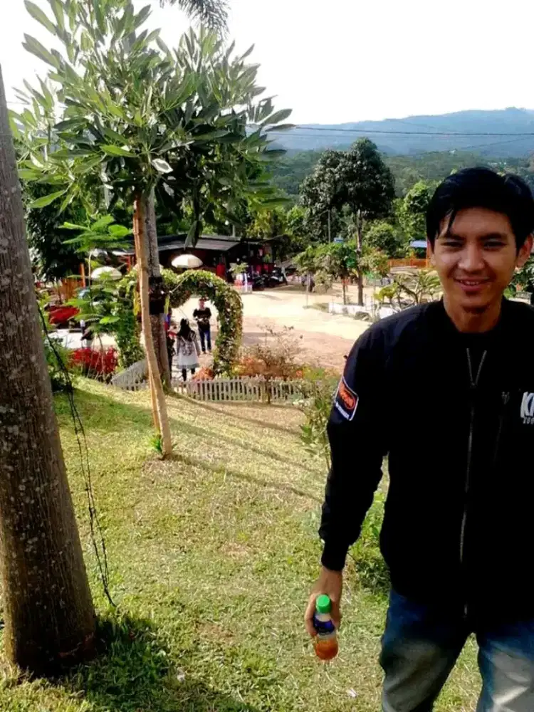 Cari kerjaan apa aja