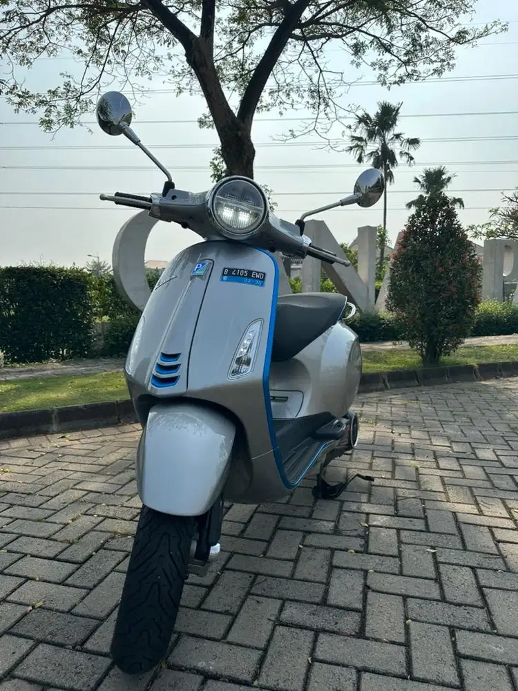 Vespa Elettrica 2023 Kondisi Like New Primavera LX