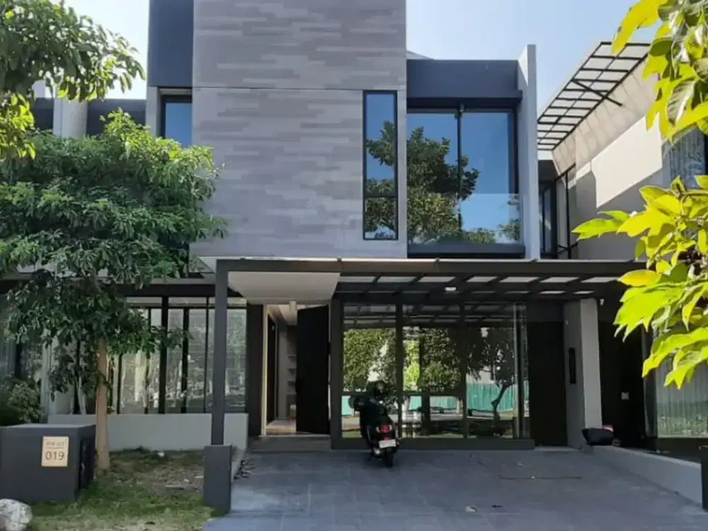 DIJUAL RUMAH MEWAH PELICAN HILL – FULL FURNISH + INTERIOR ELEGAN + KOLAM RENANG, SIAP HUNI!