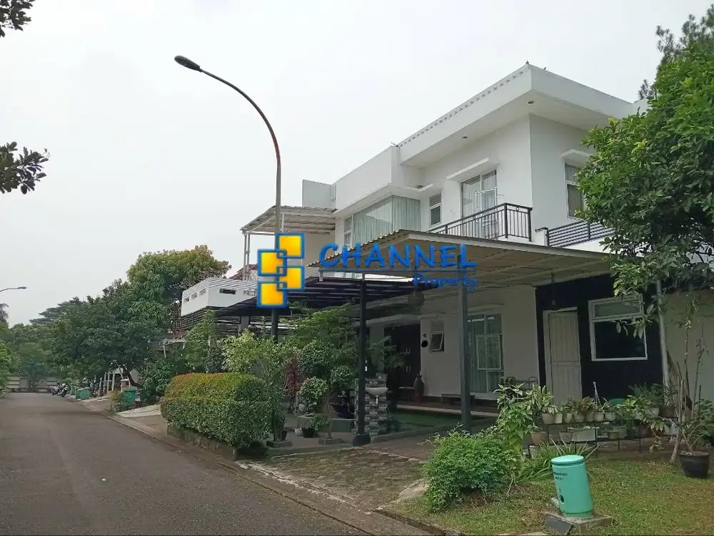 JUAL Rumah Bagus SHM Dekat Akses Tol BSD Versailles