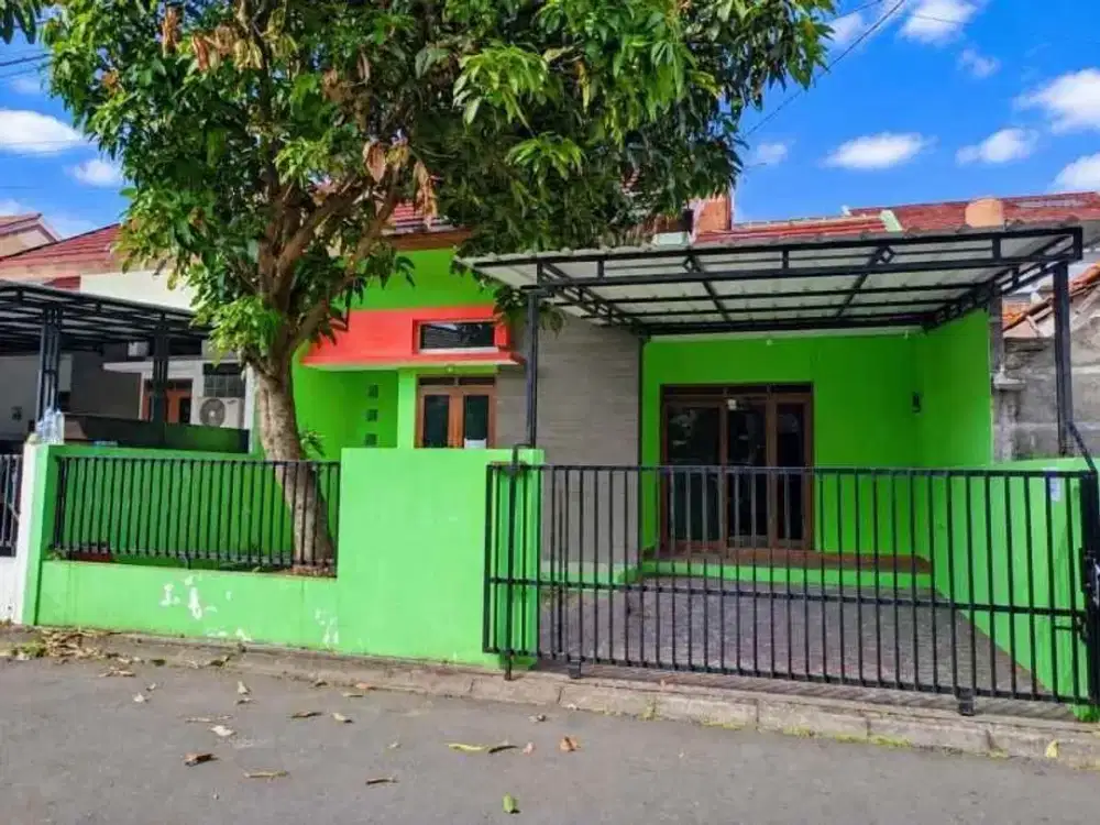 dijual rumah siap huni komplek Puri dago